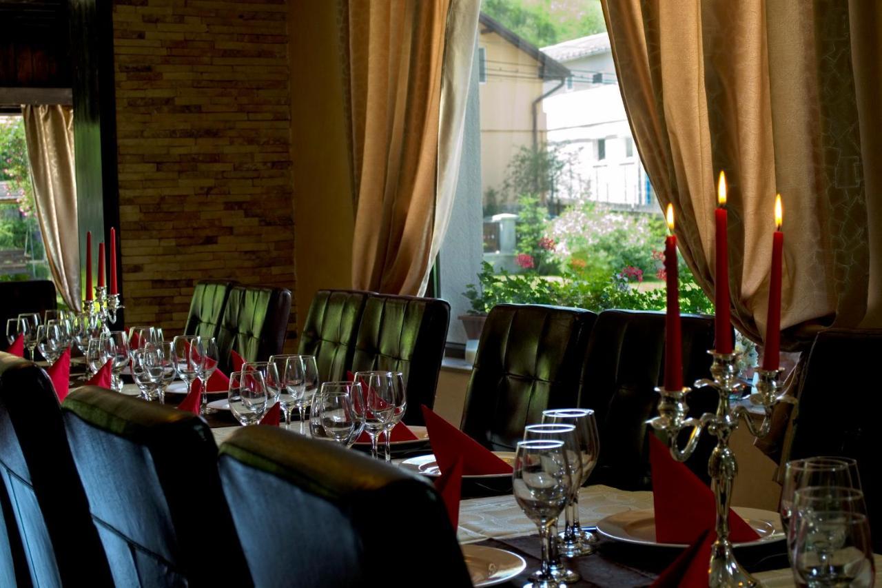 Hanul Simon Pensiune & Restaurant 布朗 外观 照片
